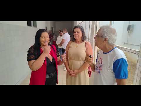 Chinha da Rocha realiza entrevista durante evento no hospital municipal de Várzea do Poço