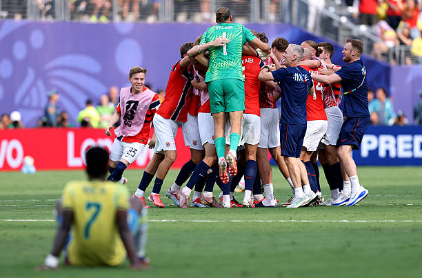 Brasil caiu sem lutar: postura conservadora contra a Noruega gera críticas após eliminação na Copa